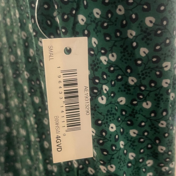 Small Green Dress - Picture 3 of 3